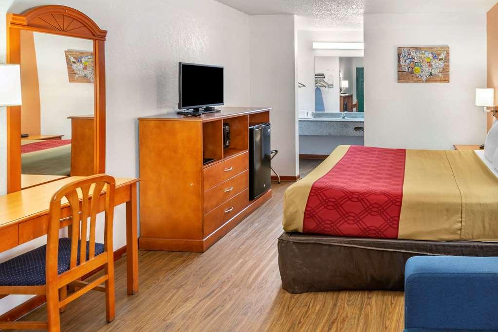 אלבני Econolodge Inn & Suites חדר תמונה