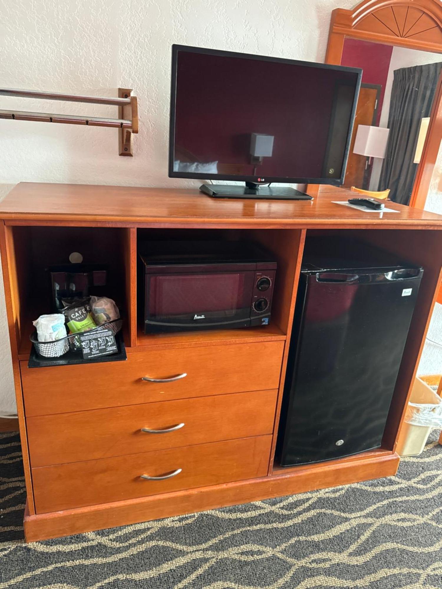 אלבני Econolodge Inn & Suites מראה חיצוני תמונה