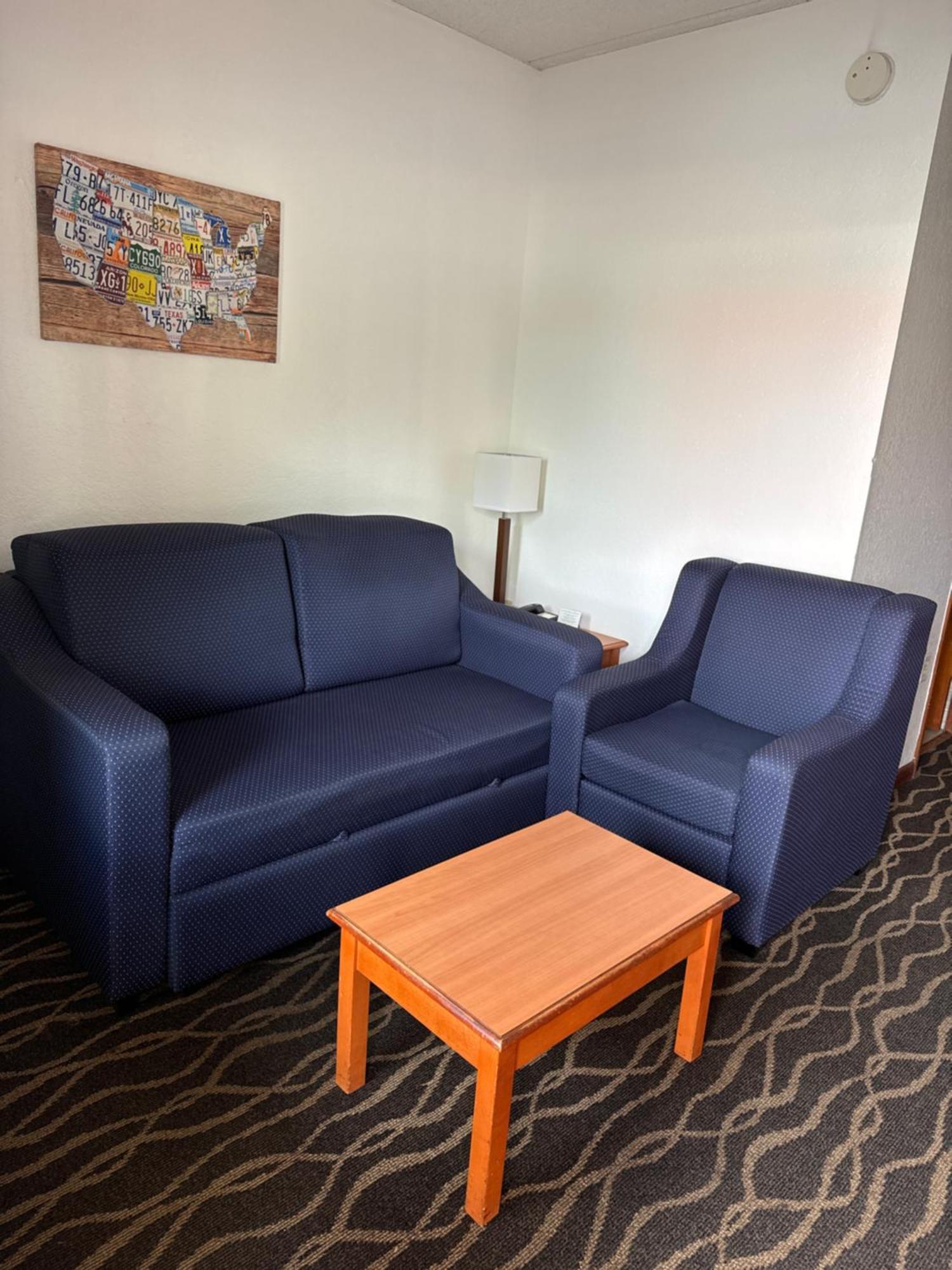 אלבני Econolodge Inn & Suites מראה חיצוני תמונה