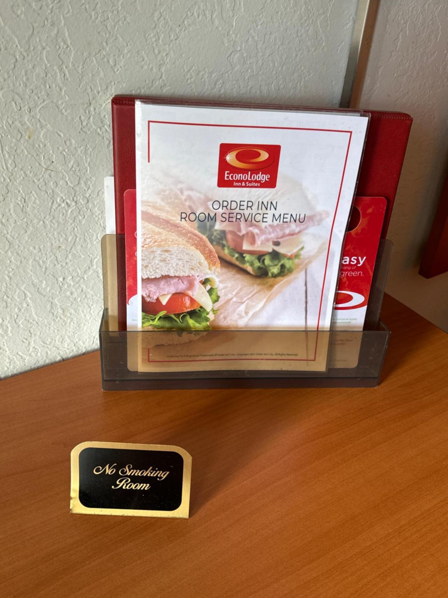 אלבני Econolodge Inn & Suites מראה חיצוני תמונה