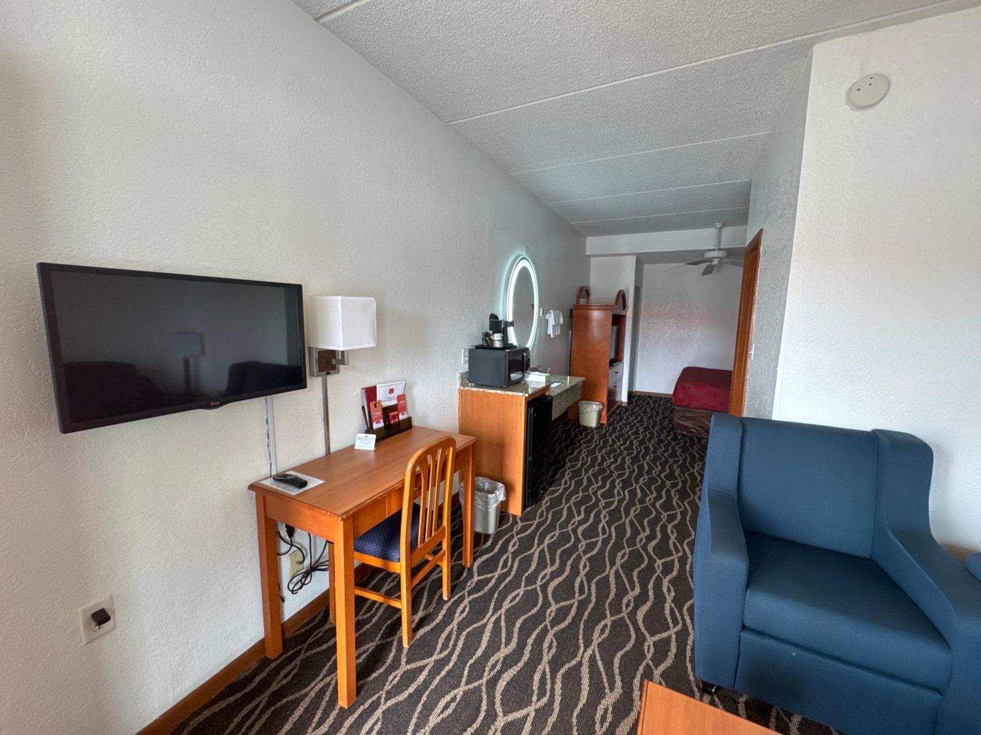 אלבני Econolodge Inn & Suites מראה חיצוני תמונה