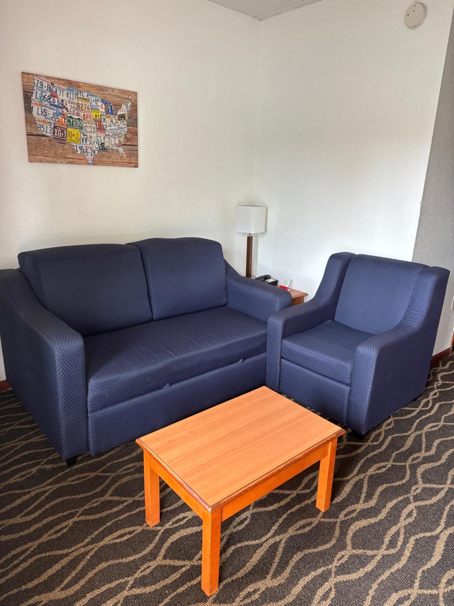 אלבני Econolodge Inn & Suites מראה חיצוני תמונה