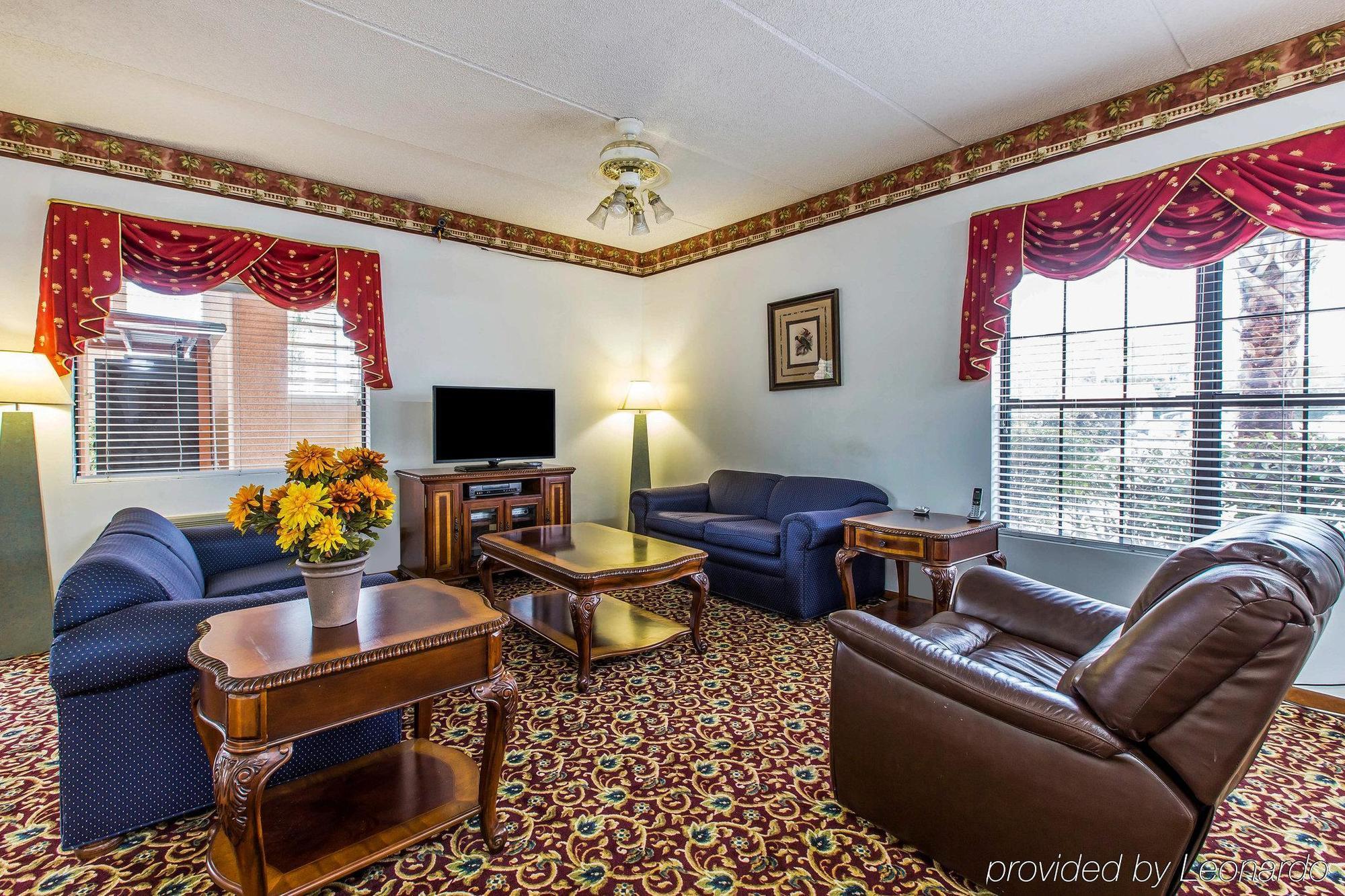 אלבני Econolodge Inn & Suites מראה חיצוני תמונה