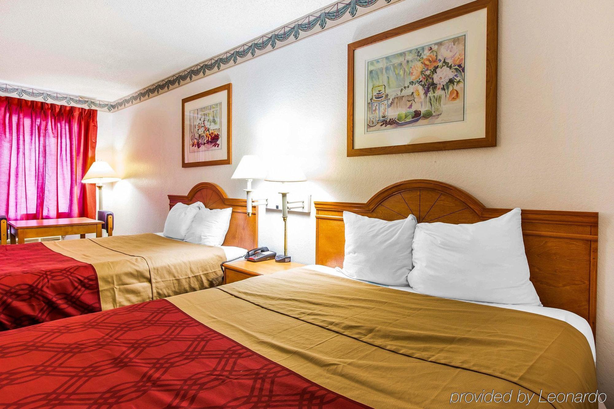 אלבני Econolodge Inn & Suites מראה חיצוני תמונה