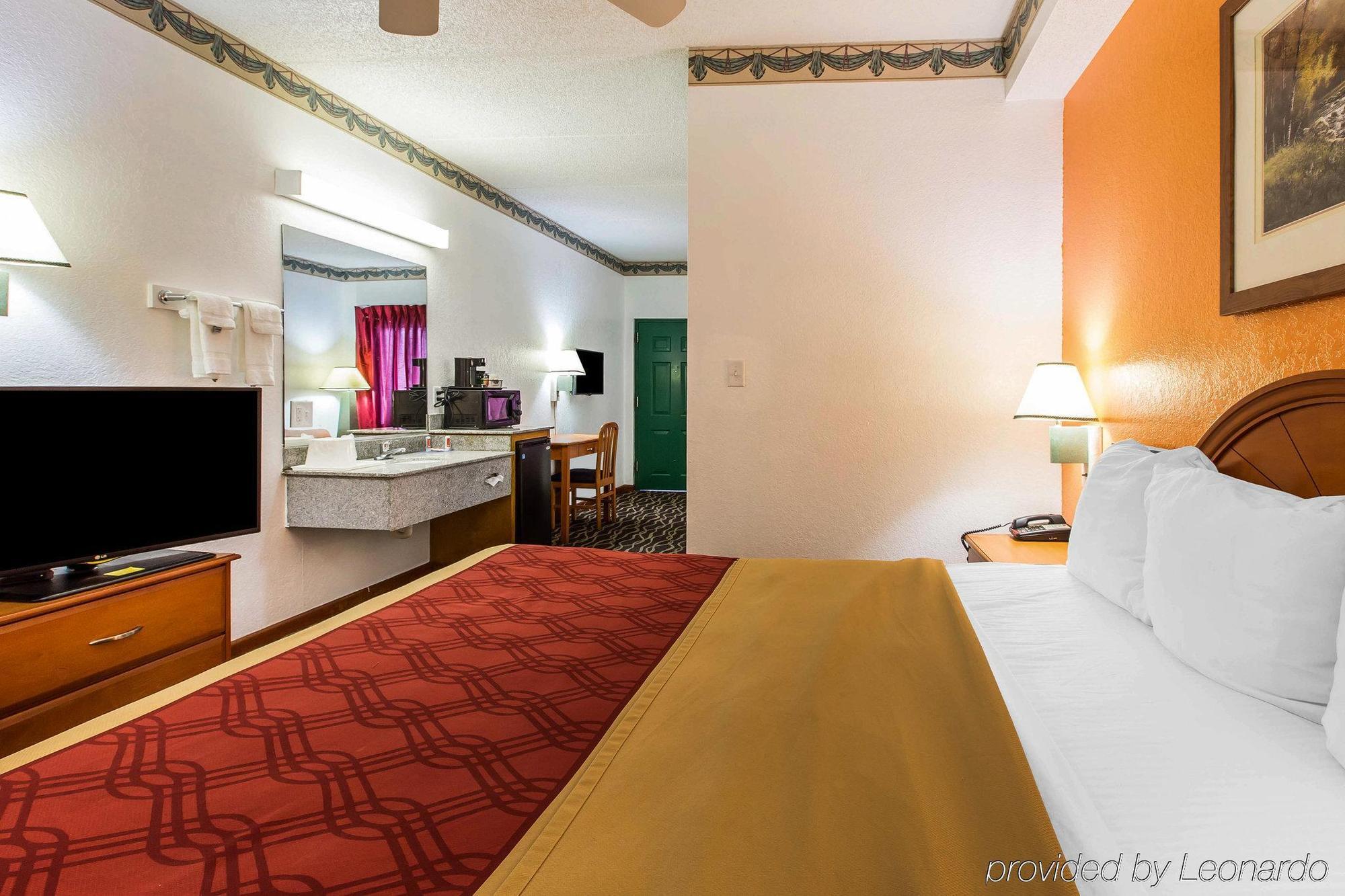 אלבני Econolodge Inn & Suites מראה חיצוני תמונה