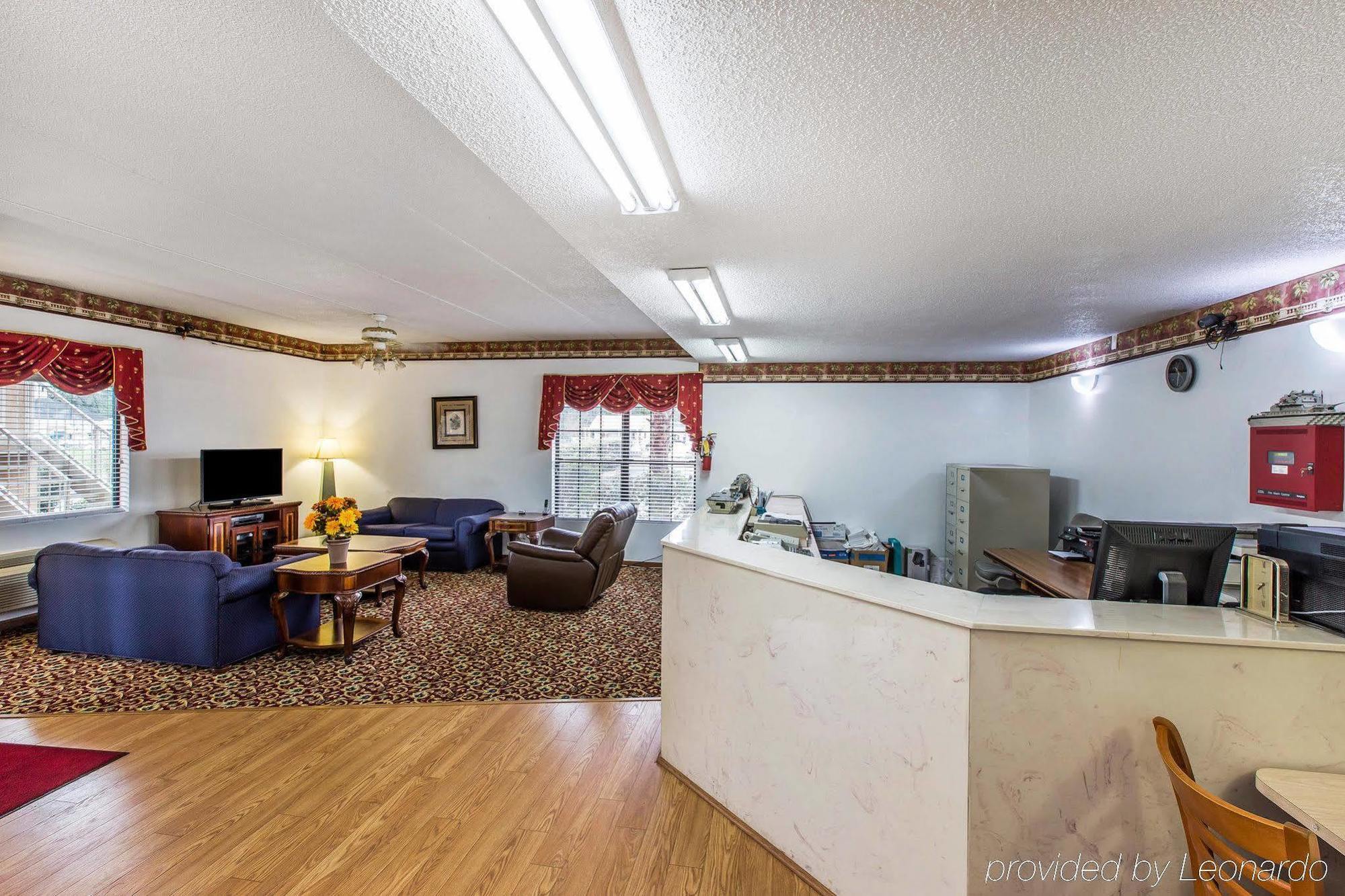 אלבני Econolodge Inn & Suites מראה חיצוני תמונה